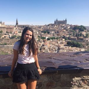 Meet your Posher, Olivia